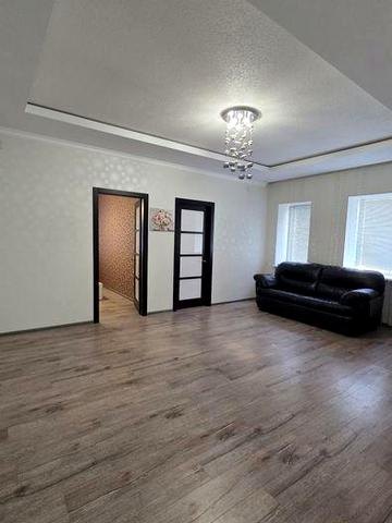 Затишна 3 кімнатна квартира ЖК .