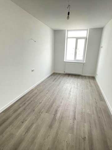 ПРОДАЖ 2 кім з кухнею, вул. Київська