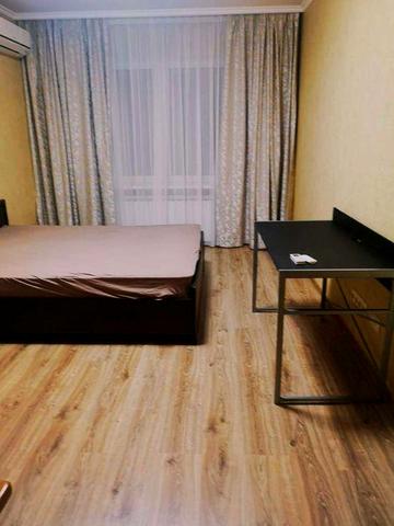 1 кімнатна квартира, вул. Григорія Ващенка 5, метро Осокорки.