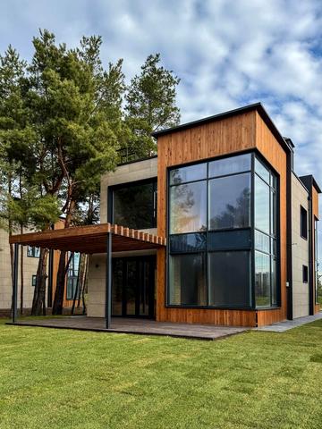 Приморська, 80