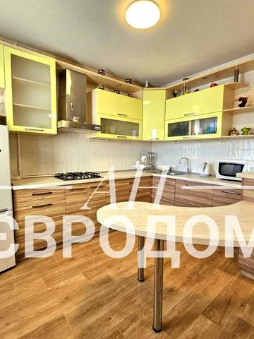 Очаківська вул., 82