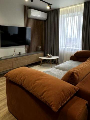 Центр монастирська 11 парковка ,закритий двір вільна