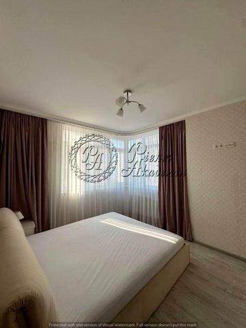 Продаж квартири 3 кімнати вулиця Феодосійська 1А Деміївська