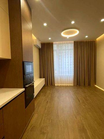 Оренда нової 3 к квартири в ЖК Камертон з паркінгом