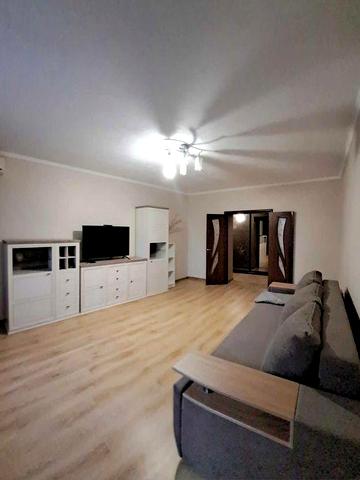 Оренда 3 кім. кв-рі 86м.кв. вул. Алматинська 39а