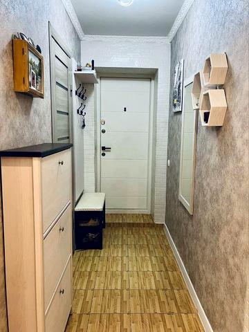 Продається трикімнатна квартира