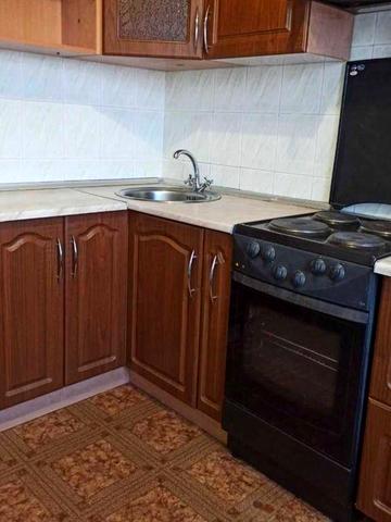 Сакко 16 Південний вокзал гарний стан