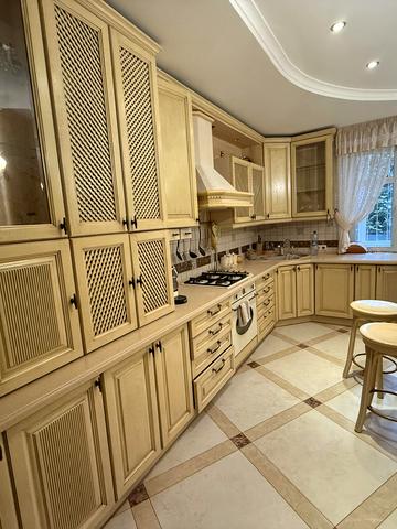 Генерала Тараса Чупринки вул. (Пушкіна), 112