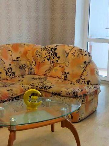 Сдам 2х комнатную квартиру ул. Комарова 10/3