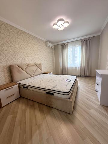 Милославська вул., 2