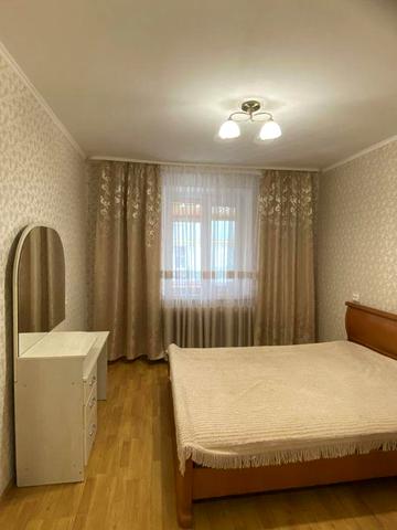 Здам 2 кімнатну квартиру, вул. Захисників України