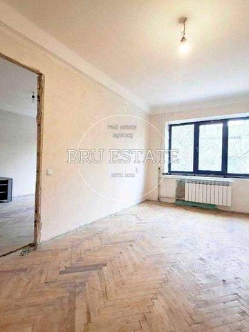 Продаж 3 к квартира вул. Соломянська 19 м.Олімпійська 10 хв