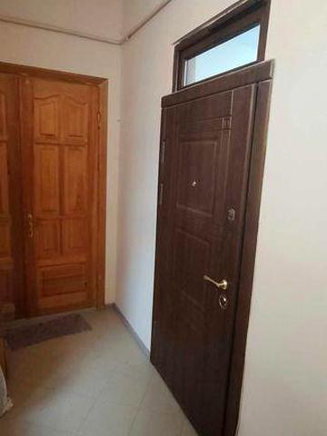 Продаж 1-к вул. Сніжна, історичний тихий центр, ремонт, вільна