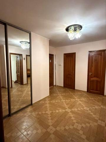 Продаж 2-кімнатноі квартири в цегляному будинку, Л. Лукʼяненка!