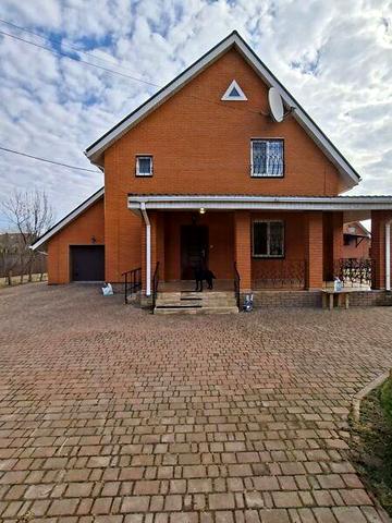 Довгострокова оренда 3к Дім Лесі Українки вулиця