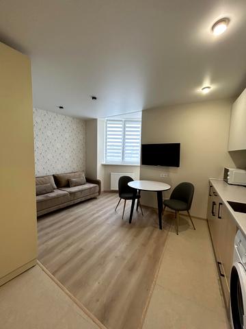 Дніпровська набережна вул., 19-А