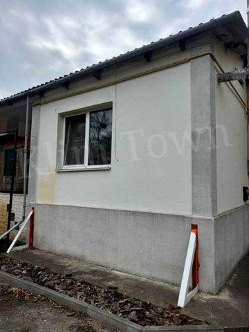 Продаж половини будинку в р-ні 1 школи