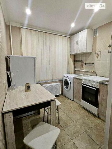 Довгострокова оренда 2к Квартира Володимира Антоновича вулиця