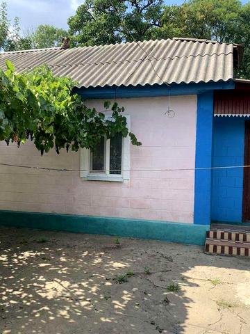 Продається будинок в селищі Саврань .