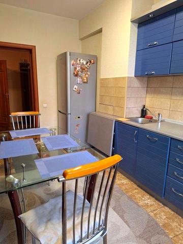 Здам 2.р кв-ру, Днiпровська Набережна 25