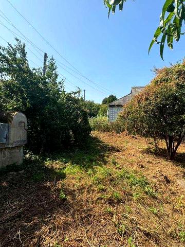 Продам земельну ділянку з  будиноком. м. Миронівка