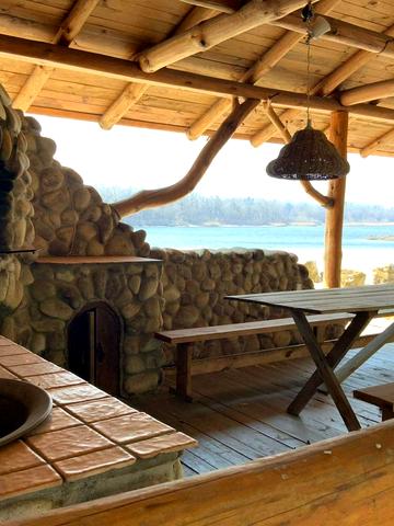 успеньська,  8