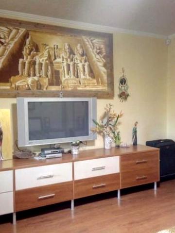 Ґарета Джонса вул. (Сімї Хохлових), 4