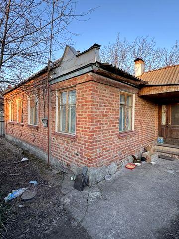 Приватник Будинок Ізюм, Літературна 12, ЖД базар