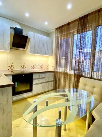 Наталії Ужвій вул., 4-В