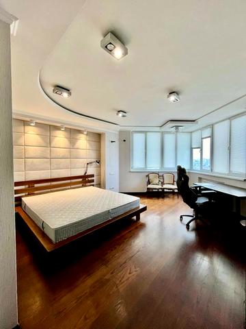 Генерала Генадія Воробйова вул. (Курська), 13-Е