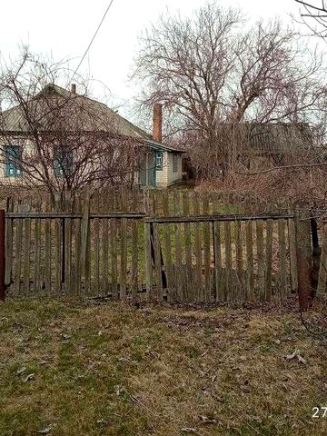 Продається будинок і земельна ділянка в с. Успенка .