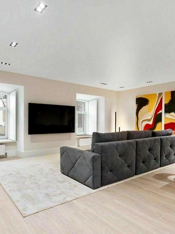 Соборна пл., 1