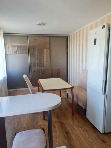 Дарницький бульвар,12, сучасна квартира біля метро Дарниця.