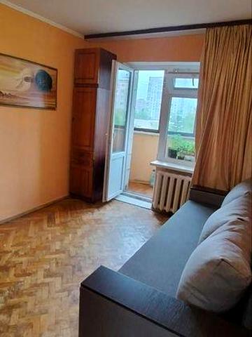 Здам охайну 1 кімнатну із газом, м. Петрівка 10 хв їзди