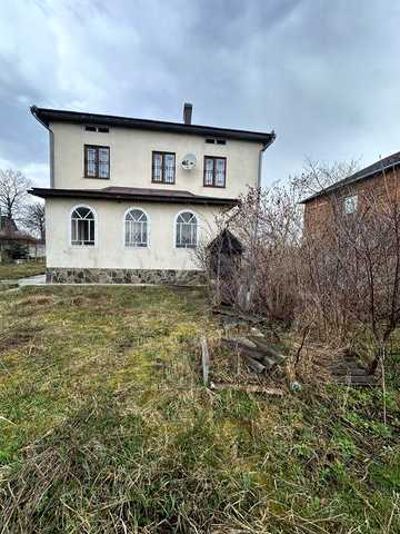 Продам будинок 191.5 м2 та літня кухня 138.5 м2 в м.Тлумач