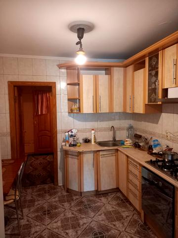 Володимира Гнатюка вул., 14