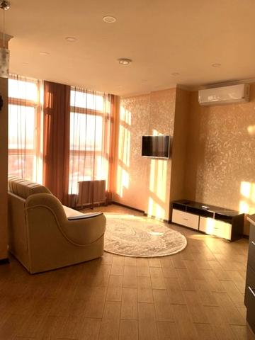 Луговська вул., 255