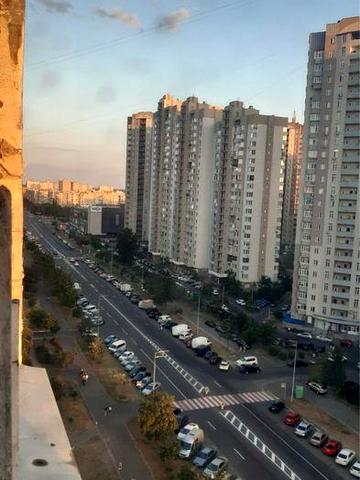 Продаж 4 кімн. квартири, вул. Градинська 18, Троєщина, ТЦ Район,