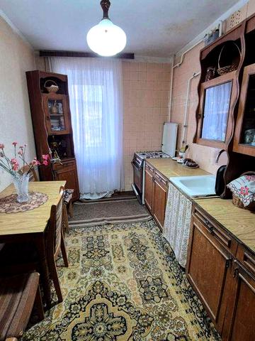Продається 3-кімнатна квартира по вул. Стависька