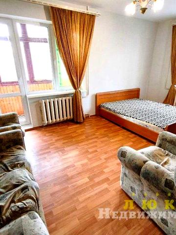 Продам 2 ком. квартиру Глушко / Ильфа и  Петрова