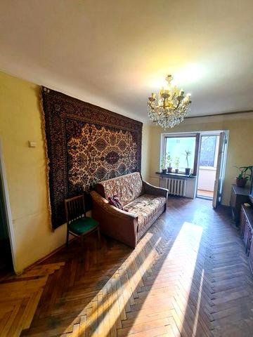 1-к квартира м.Голосіївська — 5 хв | 2 поверх | газ | від власника