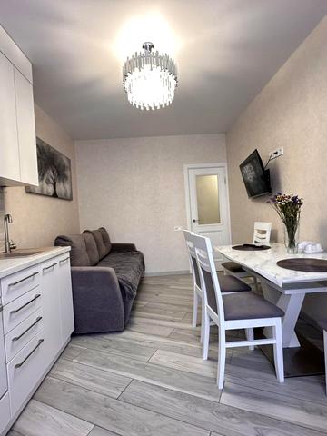 Центральна вул. (Мічуріна), 2а