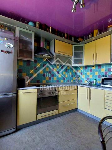 Свято-Миколаївська вул. (Леніна), 8