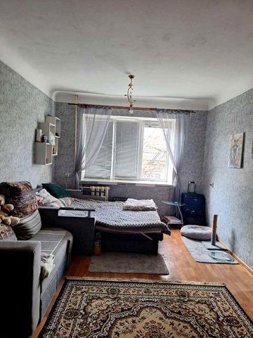 * Тепла та світла кімната  у районі Пивзаводу