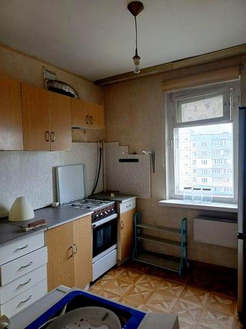 Продается однокомнатная м.Харьковская под ремонт