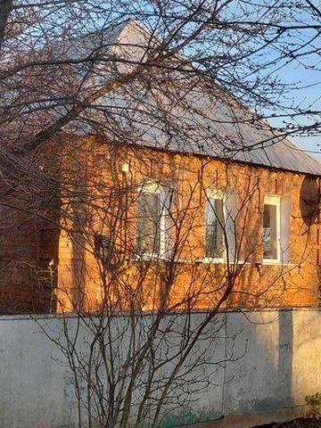 будинок у Верхньому Піщаному з великим городом та садом