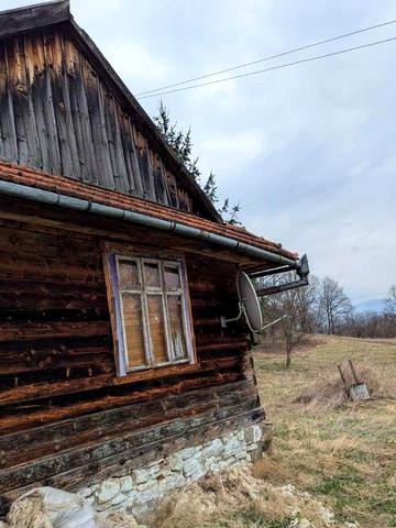 Будинок в гуцульському стилі.