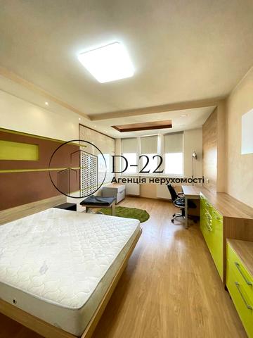 Ревуцького вул., 7-В