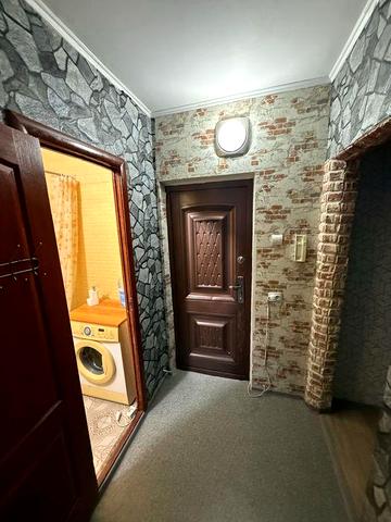 Однокімнатна квартира в оренду на вулиці пухова біля епіцентру