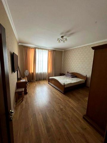 Здається 2-кімн. В центрі